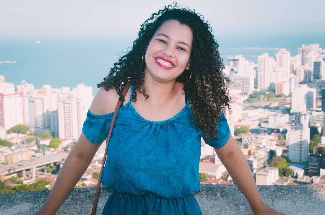 How to Control your Hair in Humid Conditions!