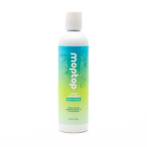 Individual bottle of 8oz detox shampoo with white lid